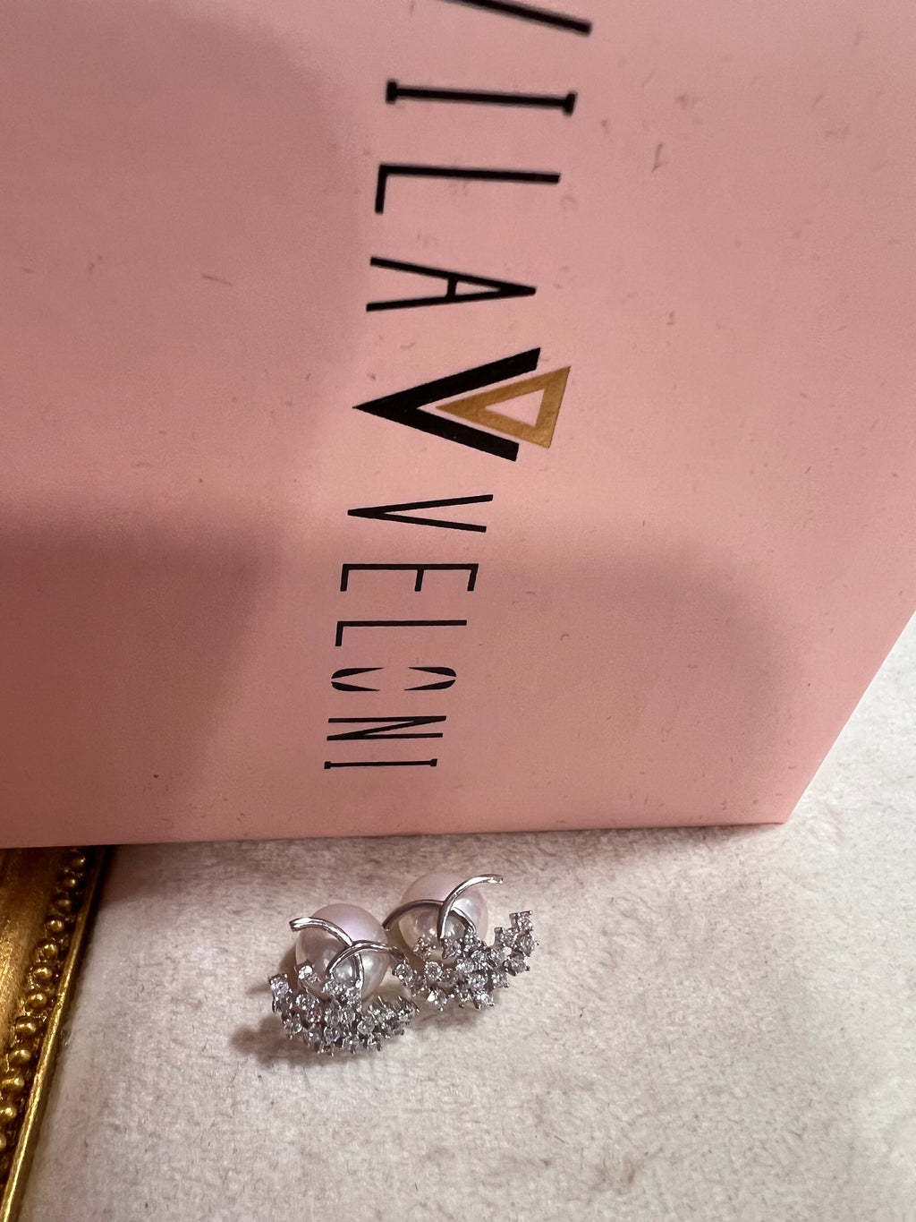 Aretes MADONA